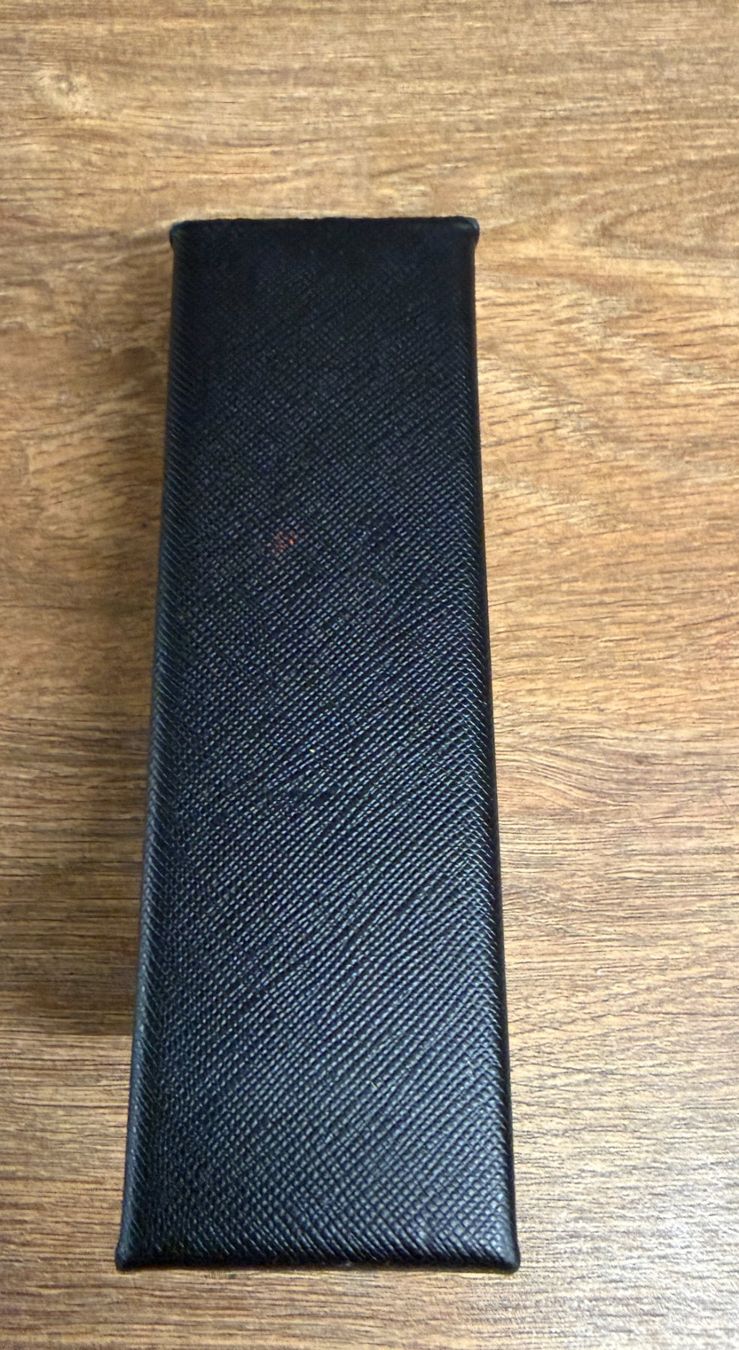 Altro in  Abbigliamento & Accessori: Prada Brillenetui Schwarz – Usato da Nussbaumen AG venduto da olitech5415 1