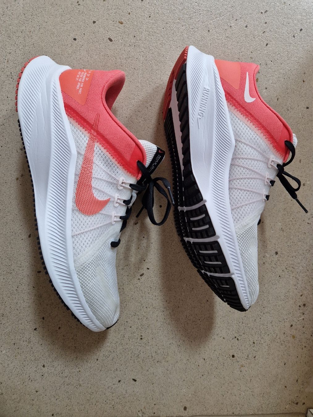 Nike Damenschuhe: Nike Sportschuh Grösse 40 – Neu (gemäss Beschreibung) aus Zell ZH von rah_q6gm 2