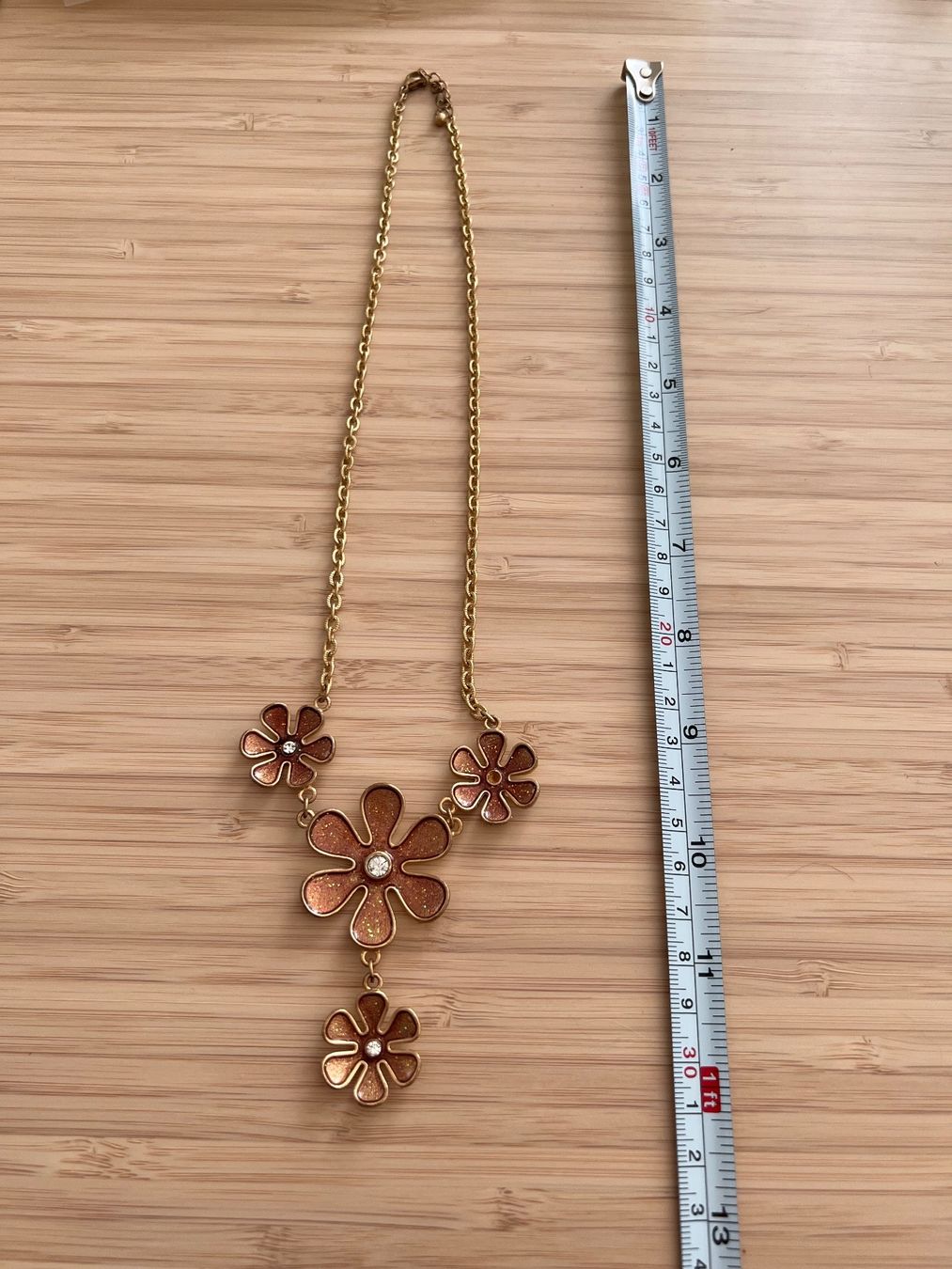 Catenine: Floral pendant necklace – Usato da Genève venduto da Ballpencase