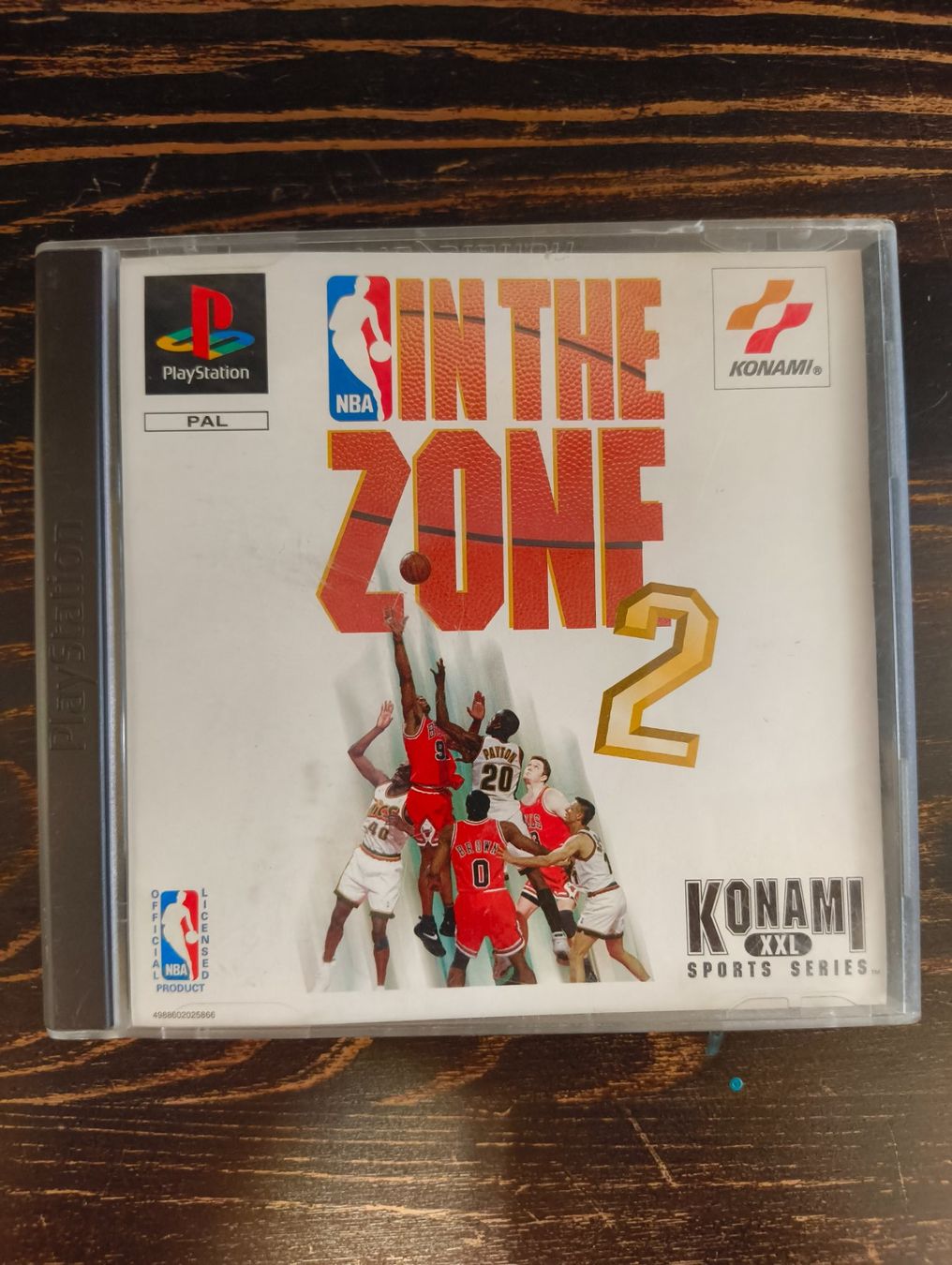 Sony Giochi: NBA In the Zone 2 Sony Playstation – Usato da Giubiasco venduto da Ticinerd
