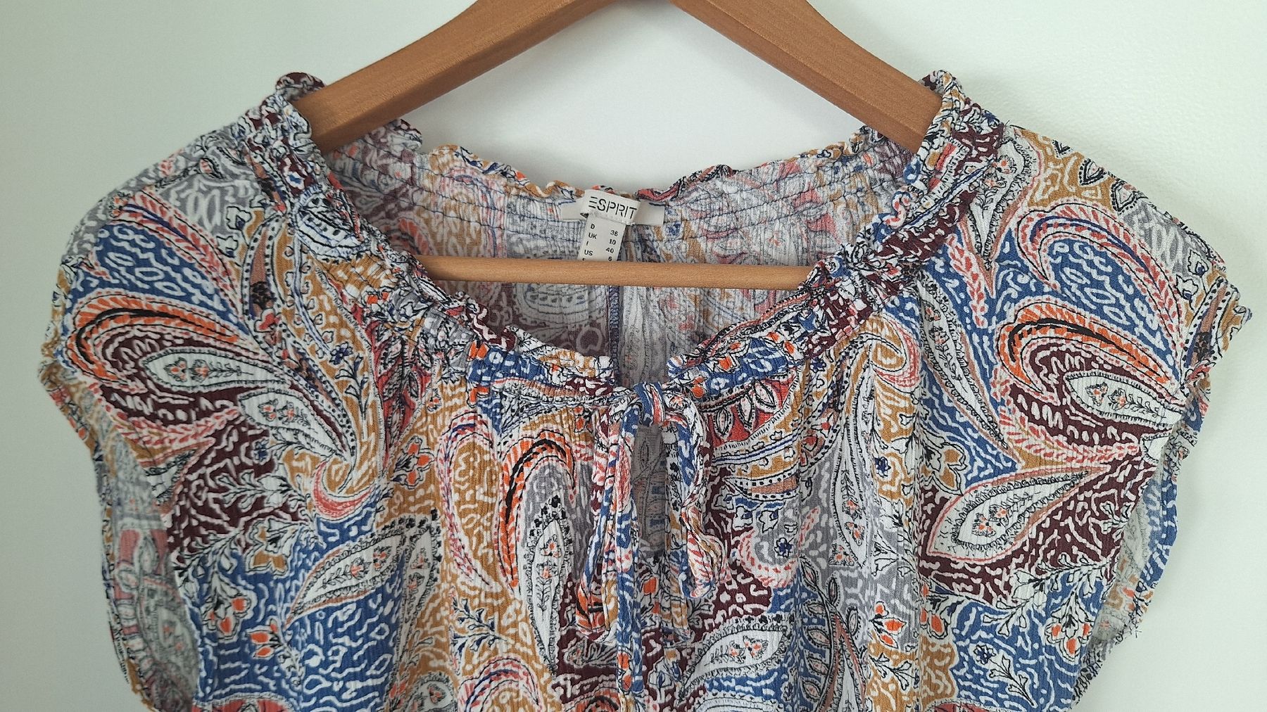 Esprit Camicette: Sommer Bluse von Esprit mit Paisley Muster, Gr. 36 – Usato da Oberkulm venduto da kar_jgx9 1