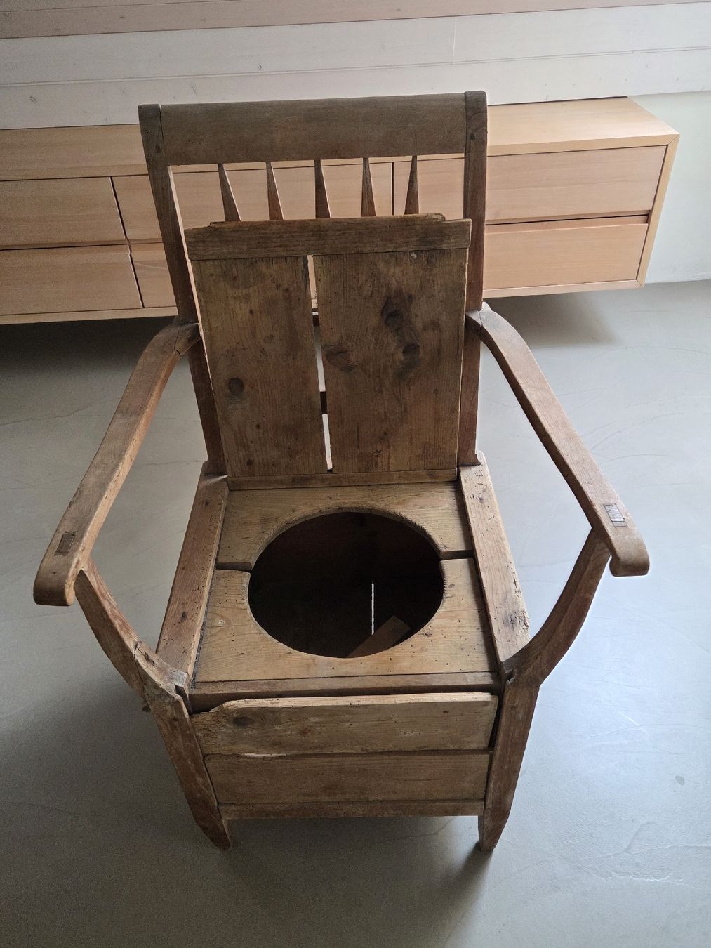 Sedie: Nachttischstuhl Holz antik  – Usato da Weiningen ZH venduto da den_7m76 1