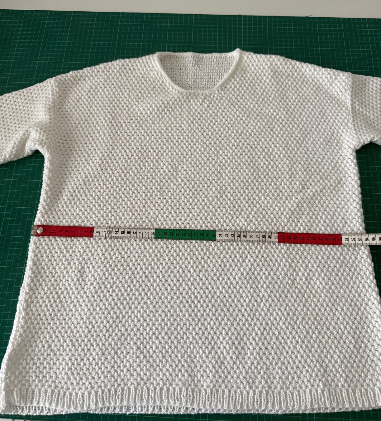 Maglioni & Felpe: Handgestrickter Damenpullover, ca. Grösse 42 – Usato da Flawil venduto da Ddorian 1
