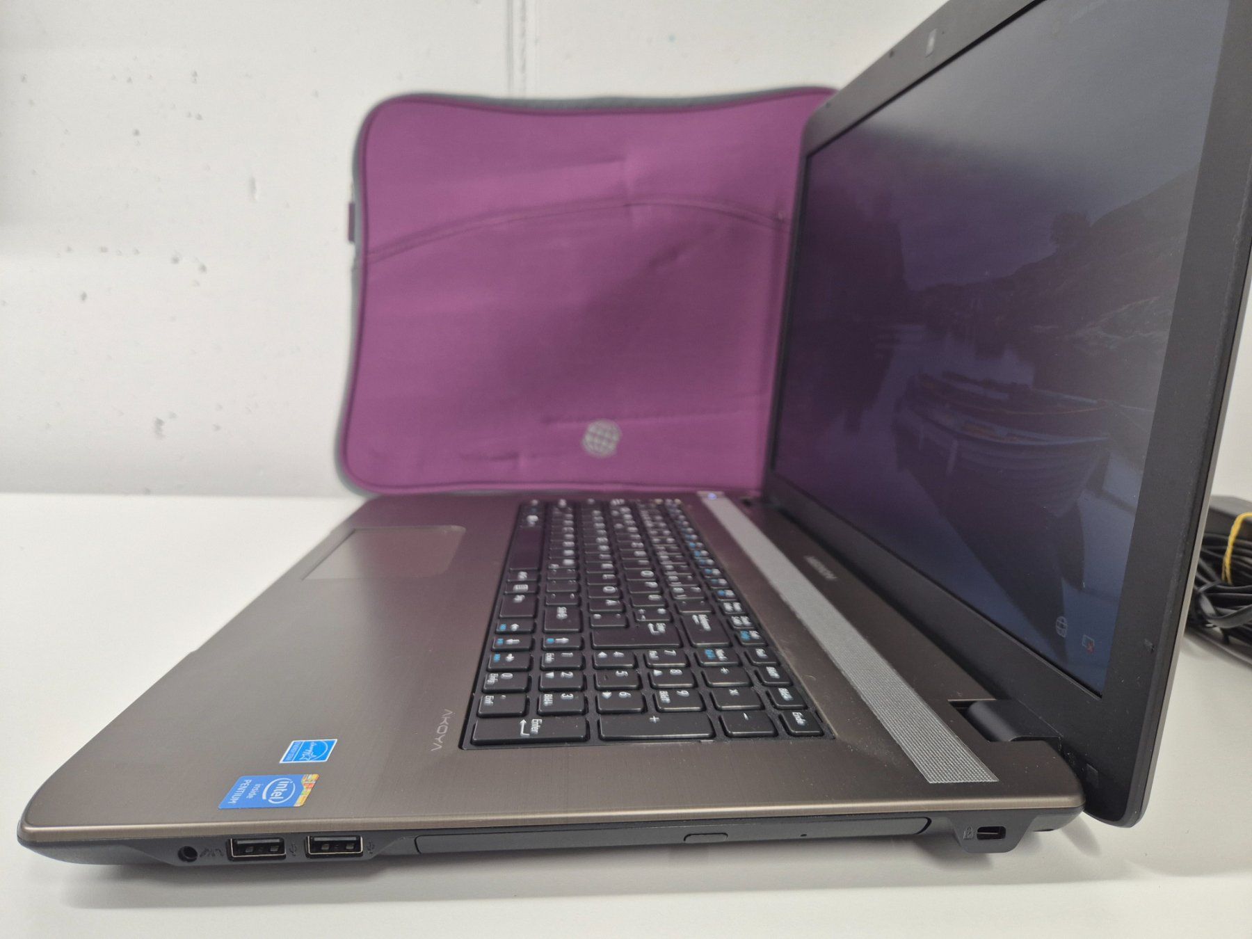 Medion Portables: Medion Akoya Notebook 17.3 Zoll – D'occasion à Sitterdorf par Lenggi7 2