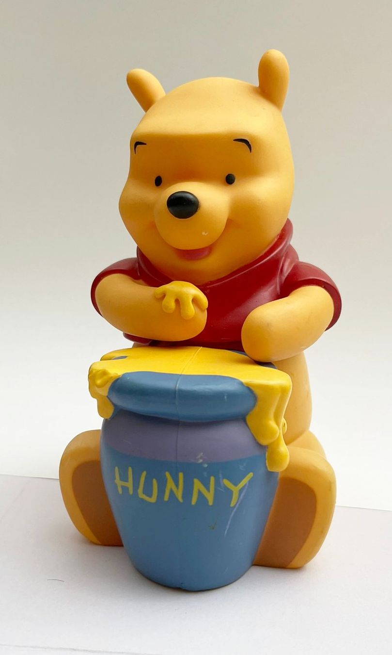 Disney Figuren: Vintage Disney Figur: WINNIE PUUH – Gebraucht aus Frenkendorf von Yard-Sale-2000