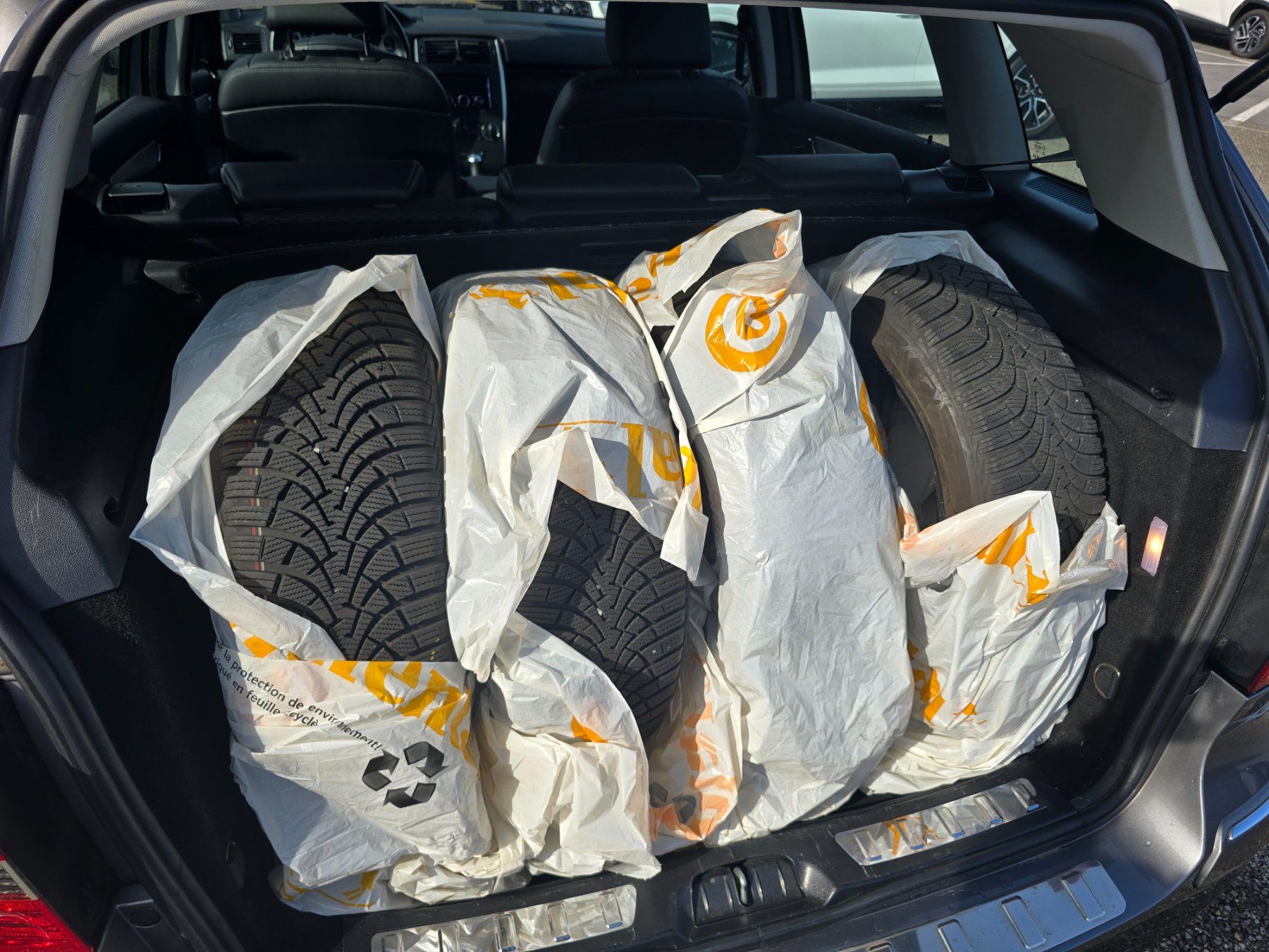 Mercedes-Benz Automobili: Mercedes Benz B 180 Autotronic – Usato da Goldach venduto da CityGOAuktion 8