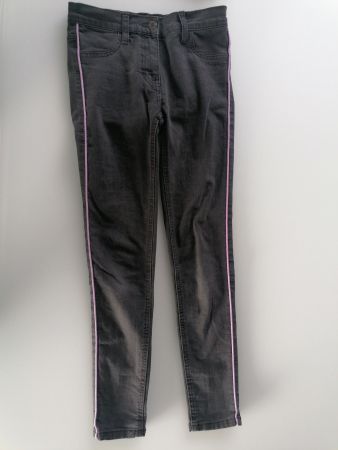 SEHR GUTER ZUST: Girl Jeans 146 (enger Schnitt)