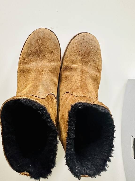 Scarpe da donna: Stiefeletten Grösse 37 – Usato da Kloten venduto da Banita03 1