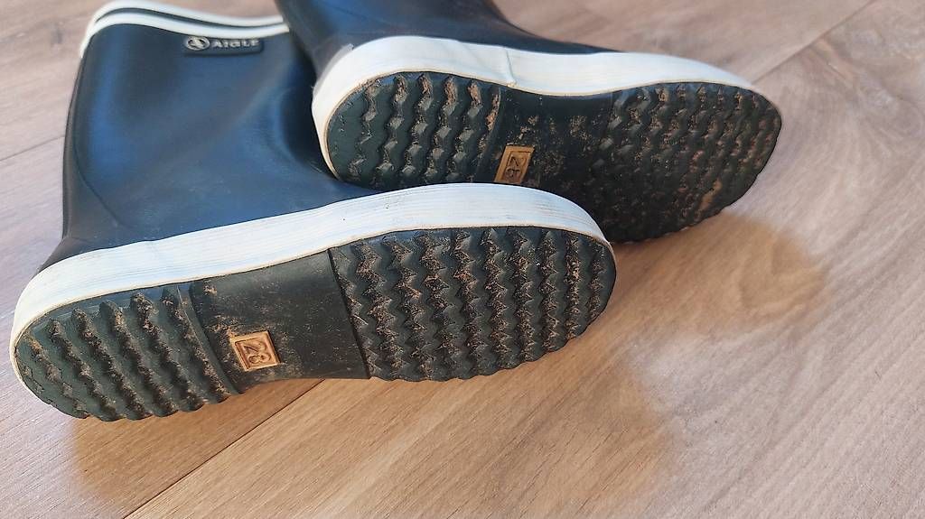 Scarpe per ragazzi: Aigle Gummistiefel dunkelblau 28 – Usato da Richterswil venduto da nimgruet 2