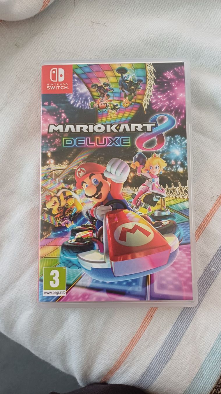 Giochi: MARIO KART 8 DELUXE NINTENDO SWITCH – Nuovo (secondo la descrizione) da Villars-le-Terroir venduto da Hamtaro71