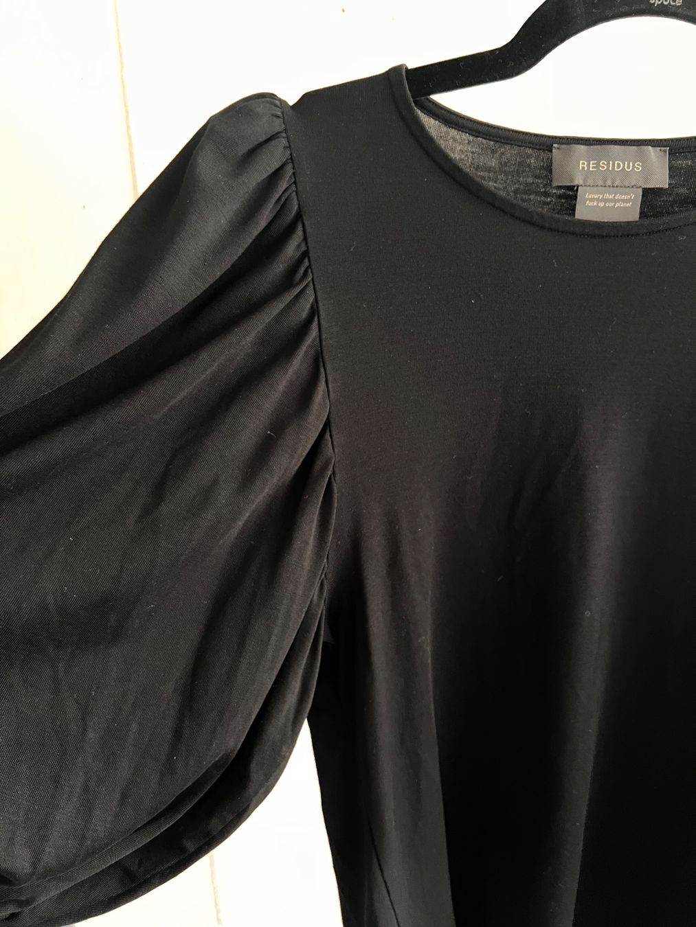 T-shirt: RESIDUS black puff sleeve tee shirt . – Nuovo (secondo la descrizione) da Lausanne venduto da NYC67 1