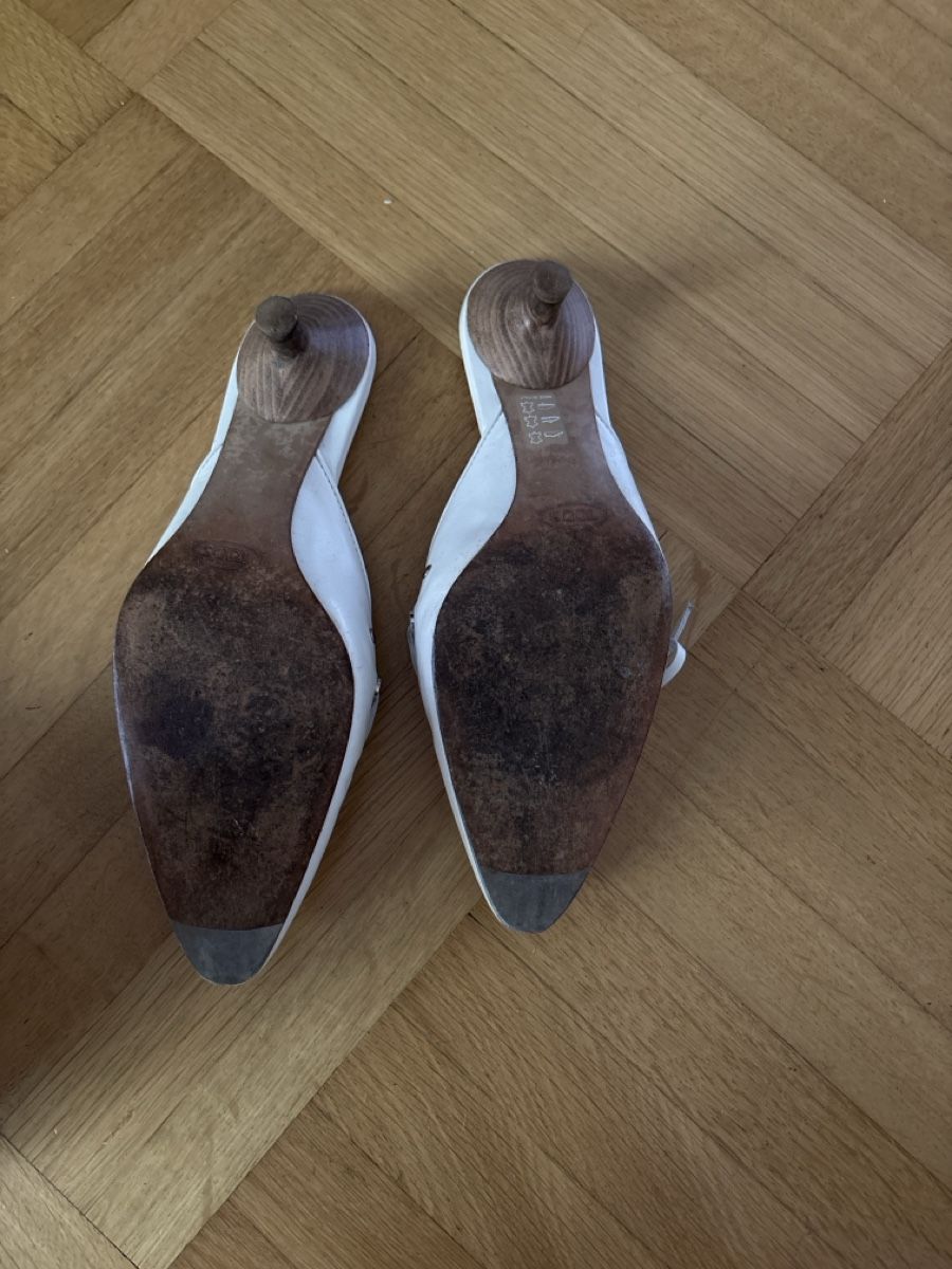 Tod'S Scarpe da donna: TOD'S white mules size 37 leather – Usato da Genève venduto da Skigasp 2