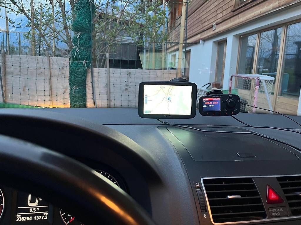 Navigationsgeräte: TomTom Navigationsgerät  – Gebraucht aus Frutigen von ManelimS 1