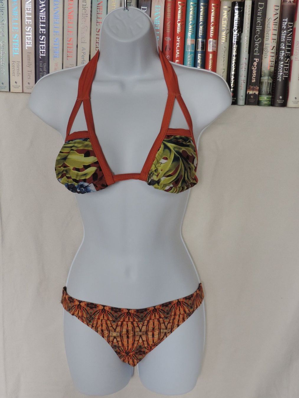 Badekleider & Bikinis: maillot de bain orange avec robe et sac – Gebraucht aus Genève von Axelle333 2