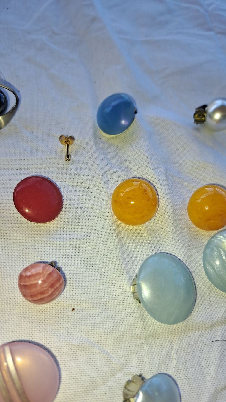 Altri gioielli: Ohrclips und Stecker Vintage  Lot – Usato da Kölliken venduto da Upcycling-by-Mc-TAM 1