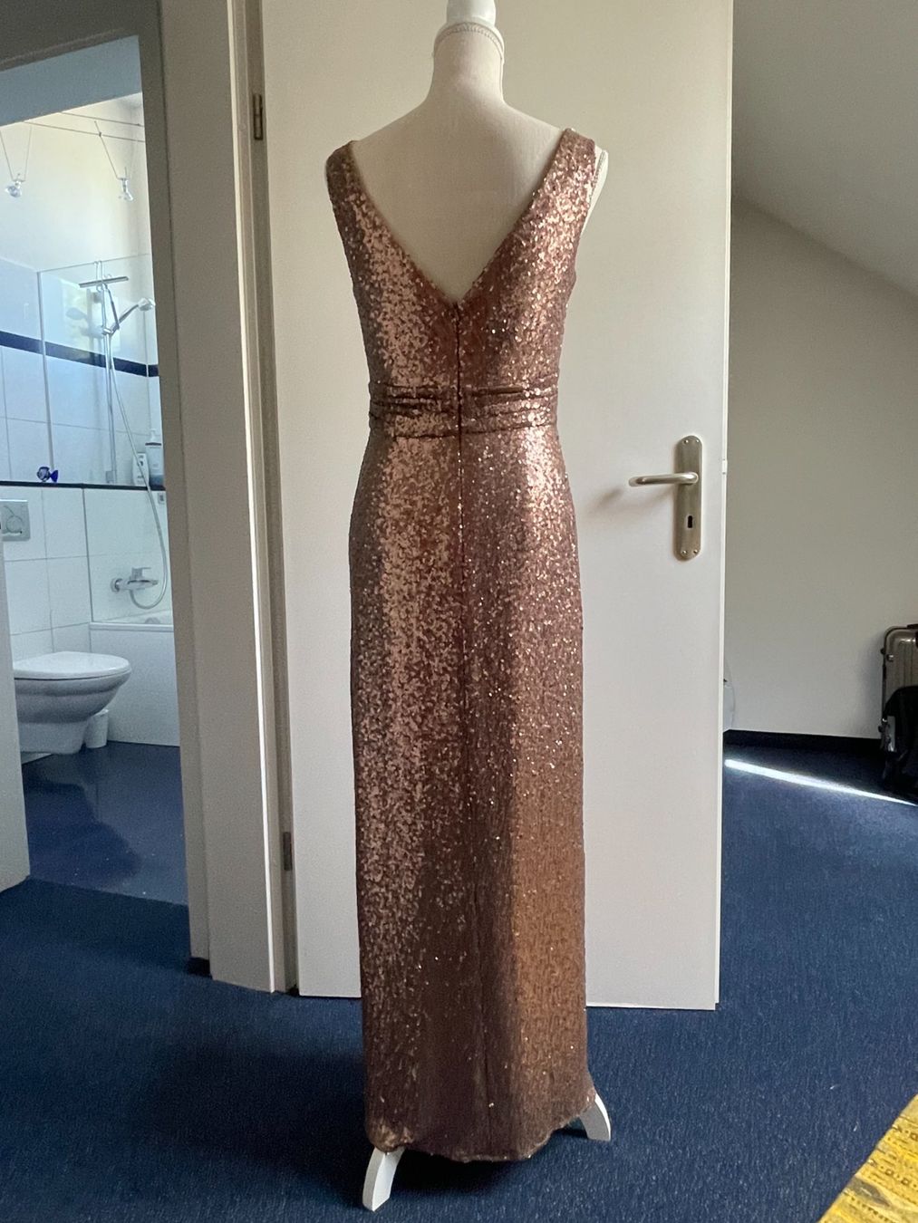 Kleider: Abendkleid – Gebraucht aus Stallikon von nirakhtugarev 2