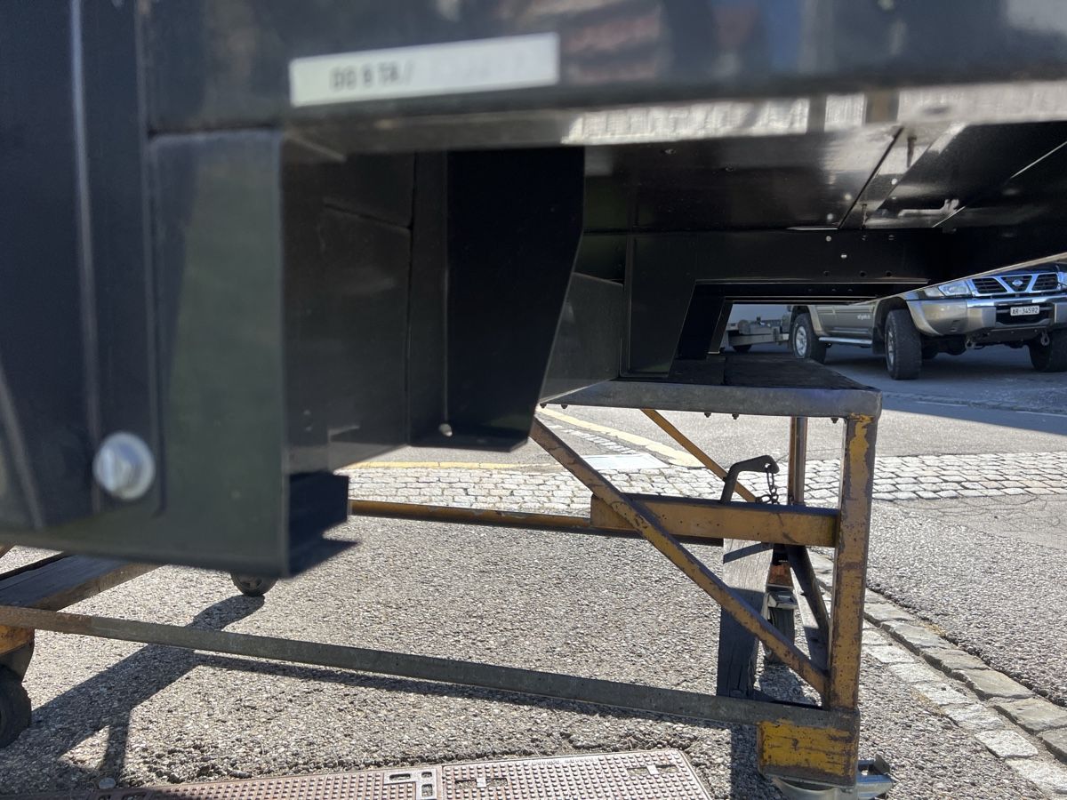 Volkswagen Tutti i ricambio: Pritsche VW T 5 / T6 – Usato da Hundwil venduto da panzermech 5