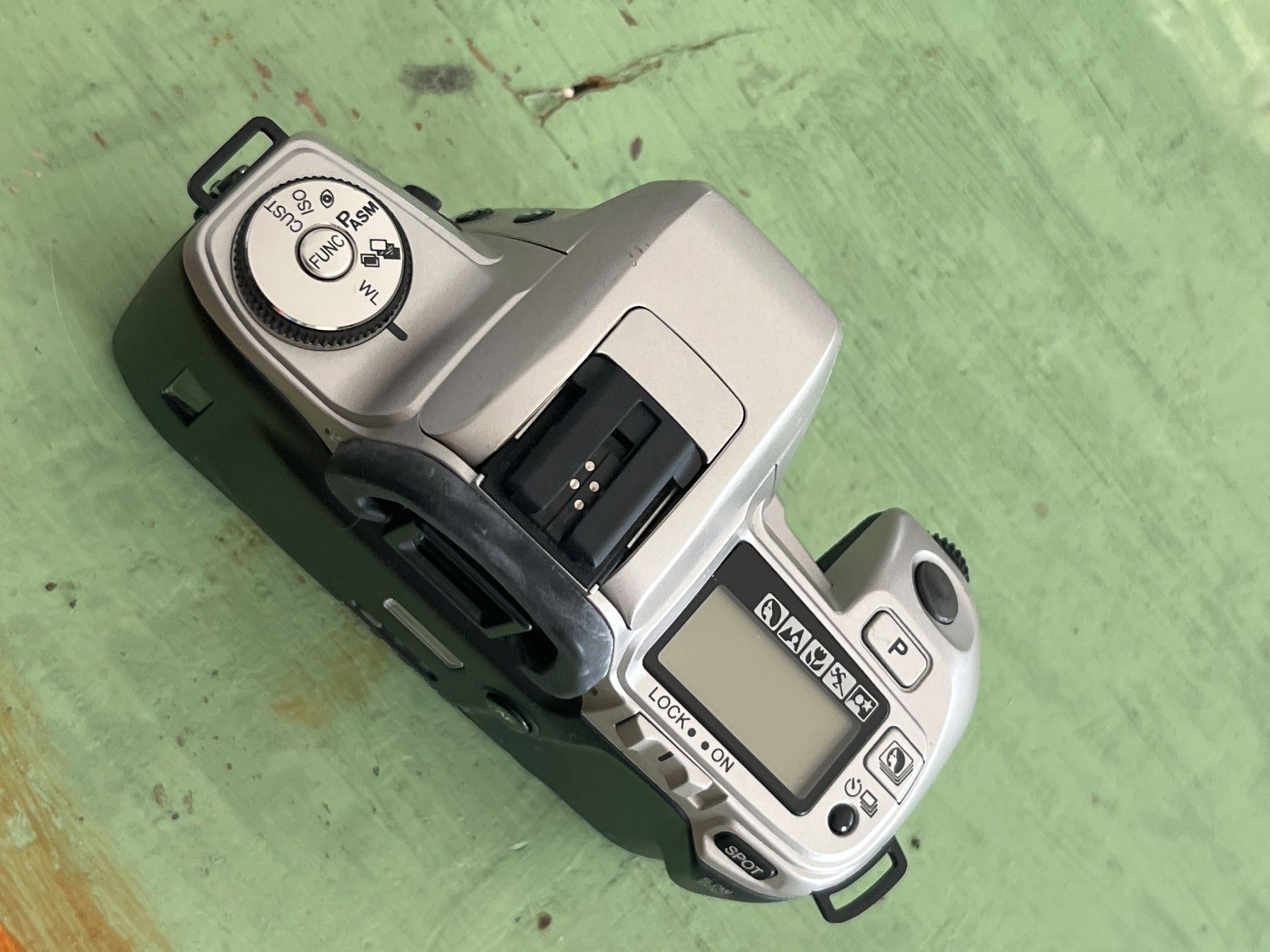 Minolta Fotocamera: Minolta Dynax 505si Super Spiegelreflexkamera – Difettoso da Chiasso venduto da AzenYa 2