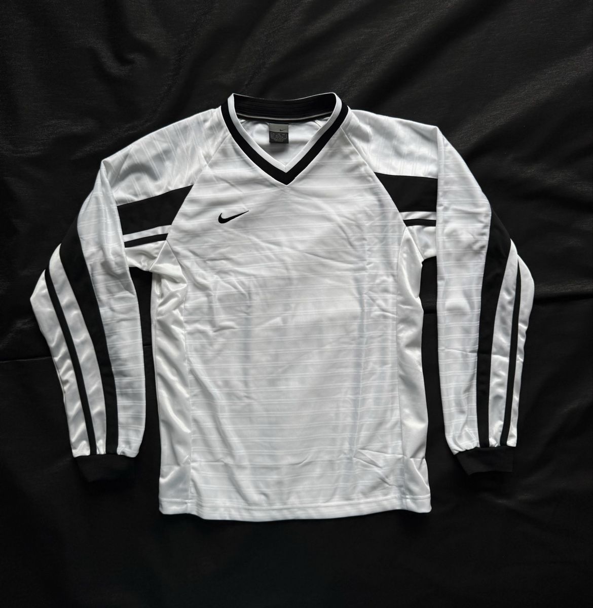 Nike Canottiere & Pantaloni: Nike Training Shirt Langarm – Usato da Zürich venduto da yneez