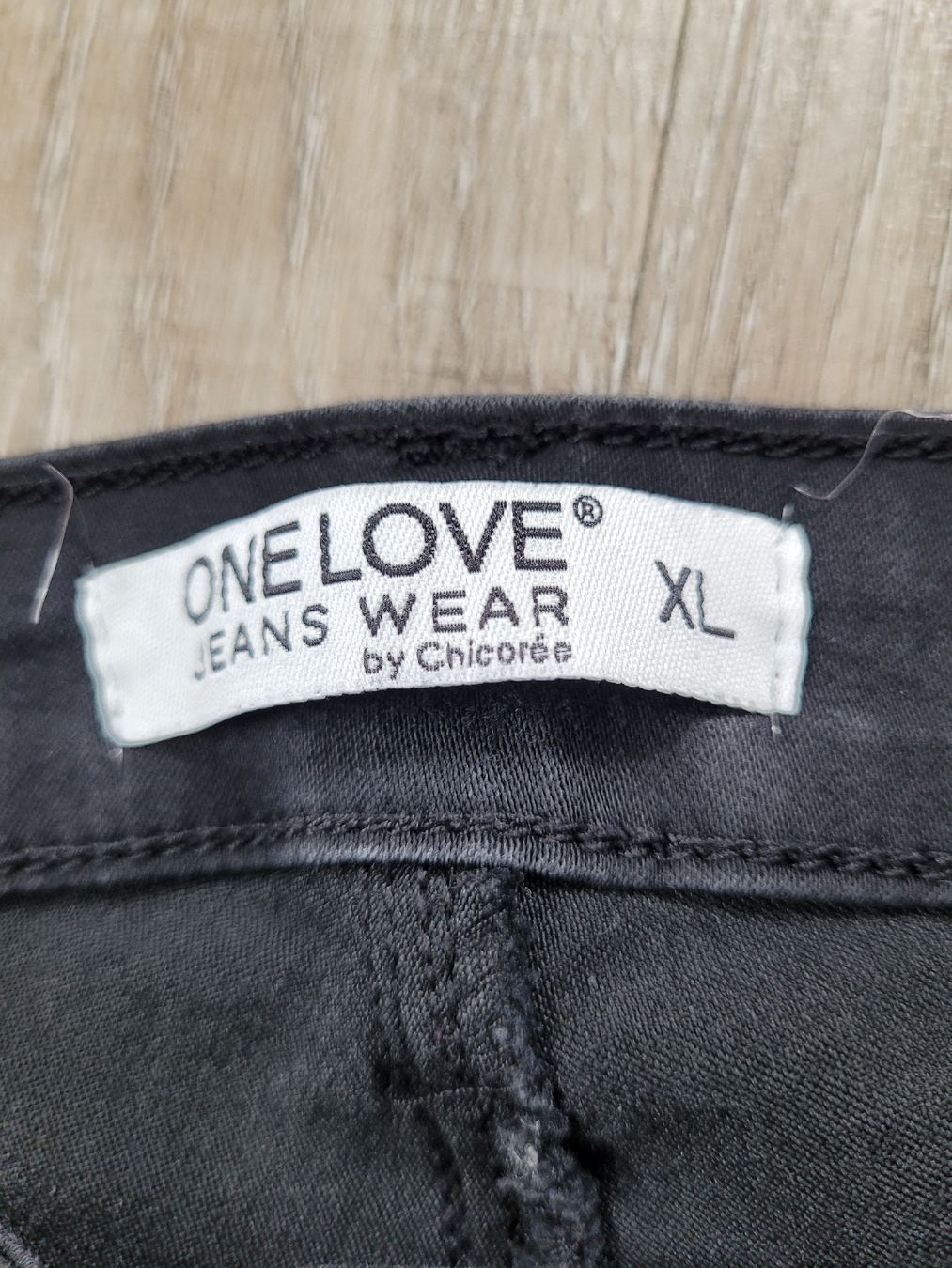 Jeans: Schwarze Jeans in XL – Usato da Niederbuchsiten venduto da klengyel 2