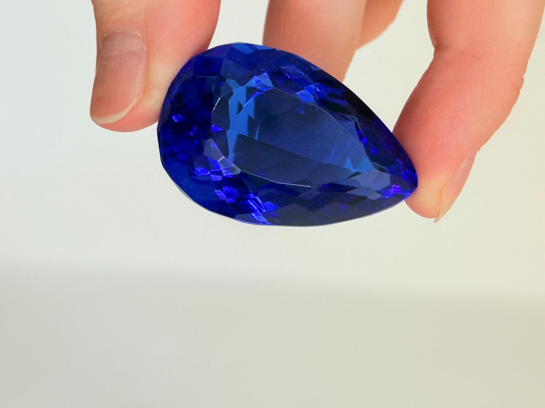 Minerali & Pietre curative: Certified 122.25 Ct – Nuovo e nell'imballaggio originale da Genève venduto da AWWA 6