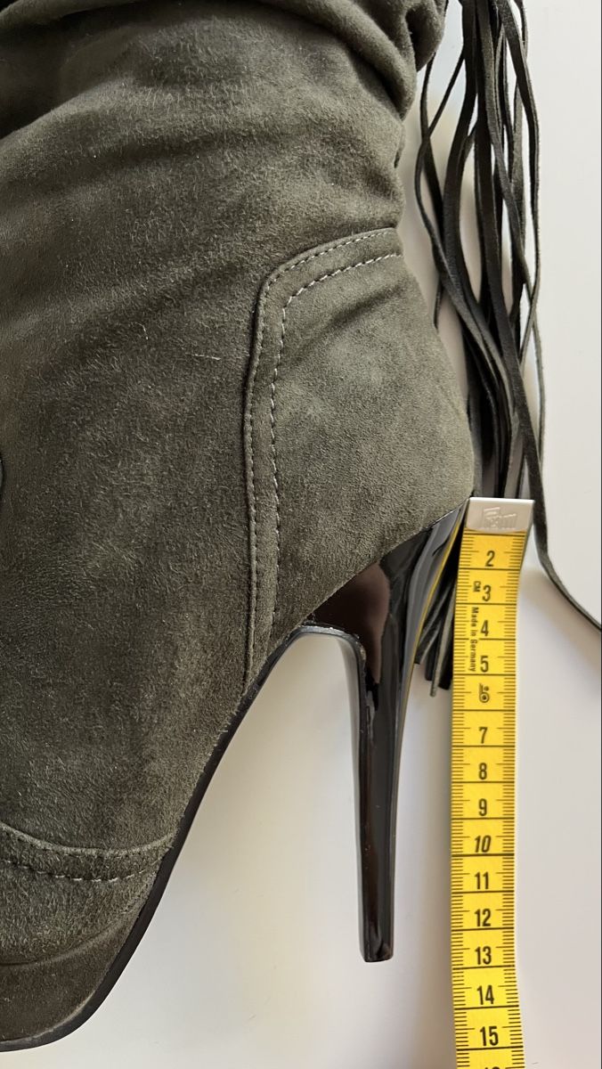 Chaussures femmes: Schicke Stiefel Gr.36 – D'occasion à Stäfa par Exclusive0 6