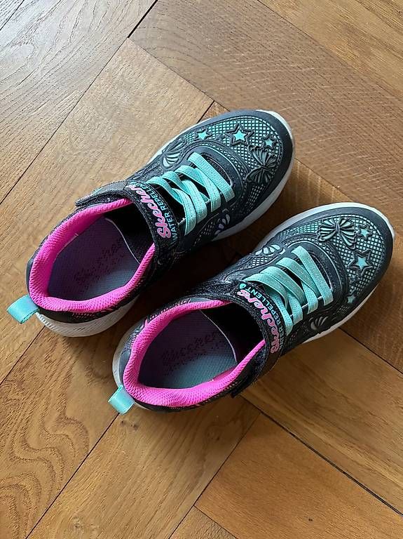 Skechers Schuhe für Mädchen: Skechers Gr. 34 – Gebraucht aus Zürich von m_k11