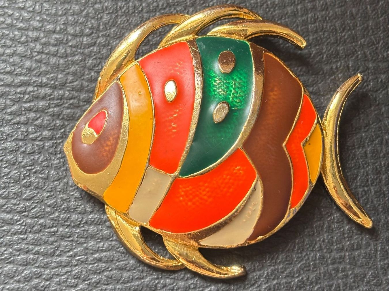 Broches & Aiguilles: Broche poisson multicolore dorée émaillé – D'occasion à Peseux par CharmeCommerce