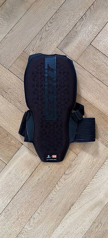 Protections: Scott Rückenprotektor / Backprotector – D'occasion à Magglingen/Macolin par ralfinho12