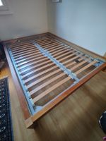Bett mit Lattenrost 140x200