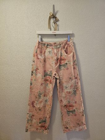 Schöne Jeans mit Blumenmuster, Grösse L, Top Zustand!