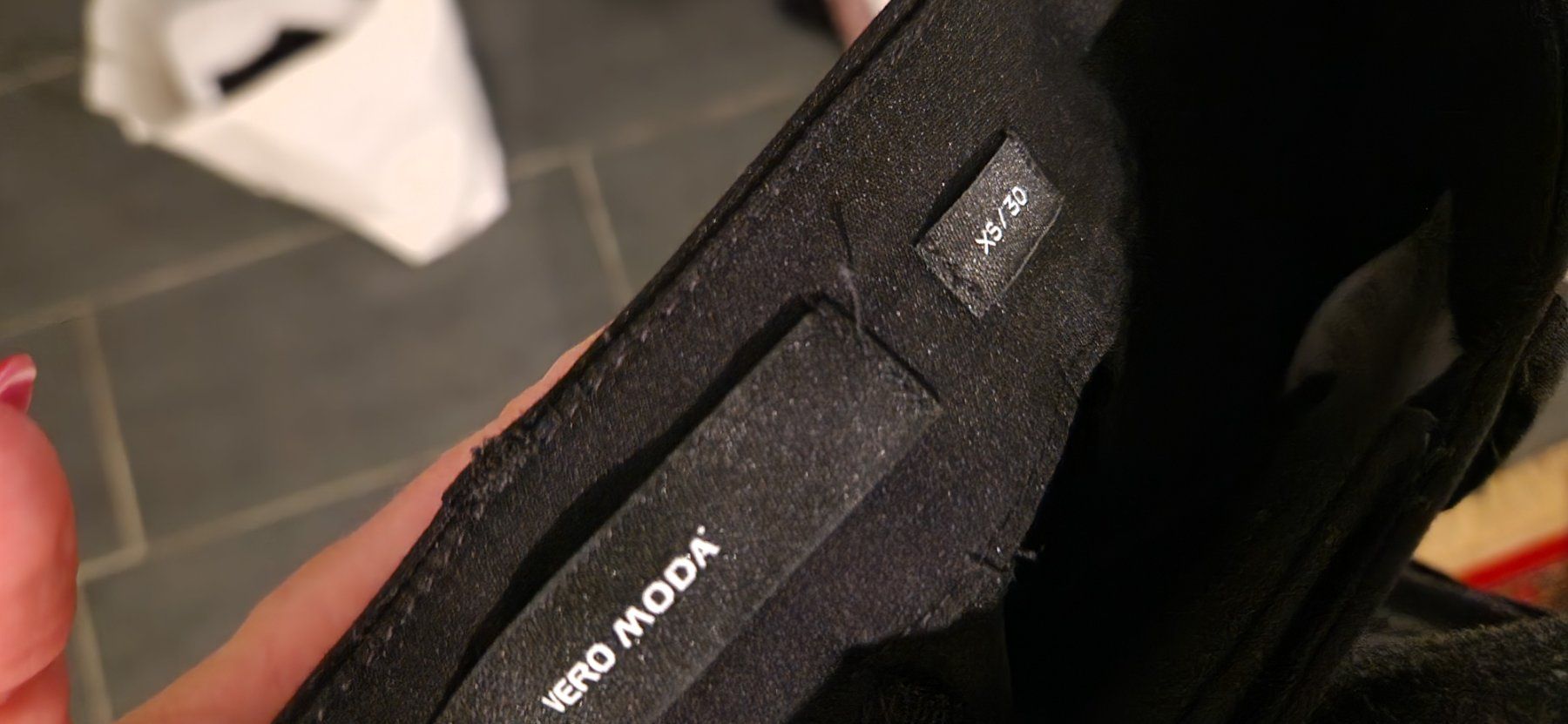 Vero Moda Hosen: Schöne elegante Hose Vero Moda – Gebraucht aus Bubendorf von ang_b829 2