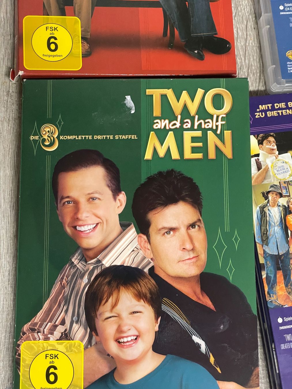 Tutti i DVDs: Two and a Half Men – Usato da Muri b. Bern venduto da AdidasCollector 5