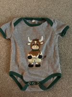 Baby Body kurzarm Grösse 68 Kuh Motiv (eidg. Schwingfest 22)