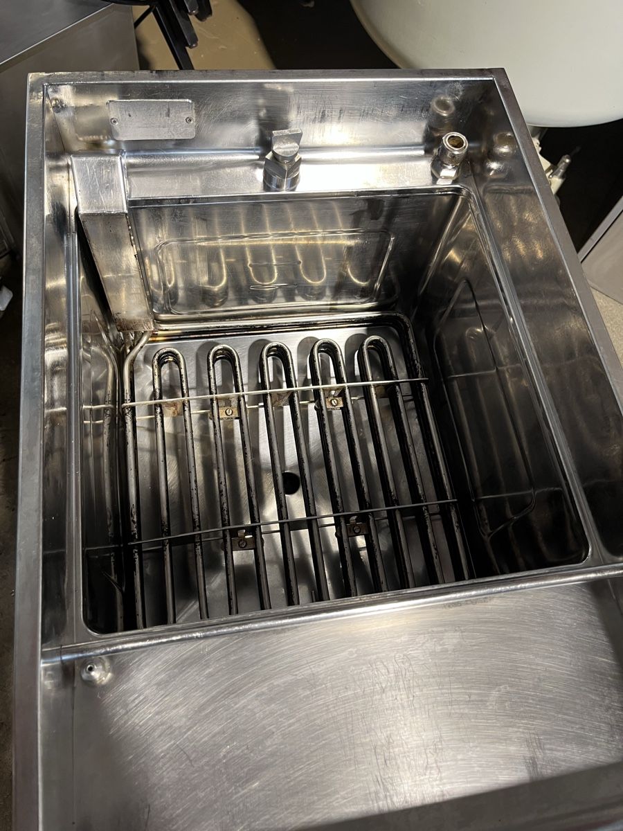 Elettrodomestici da cucina: Professionelle Gastrofrit Fritteuse – Usato da Wohlen AG venduto da Moh80 4