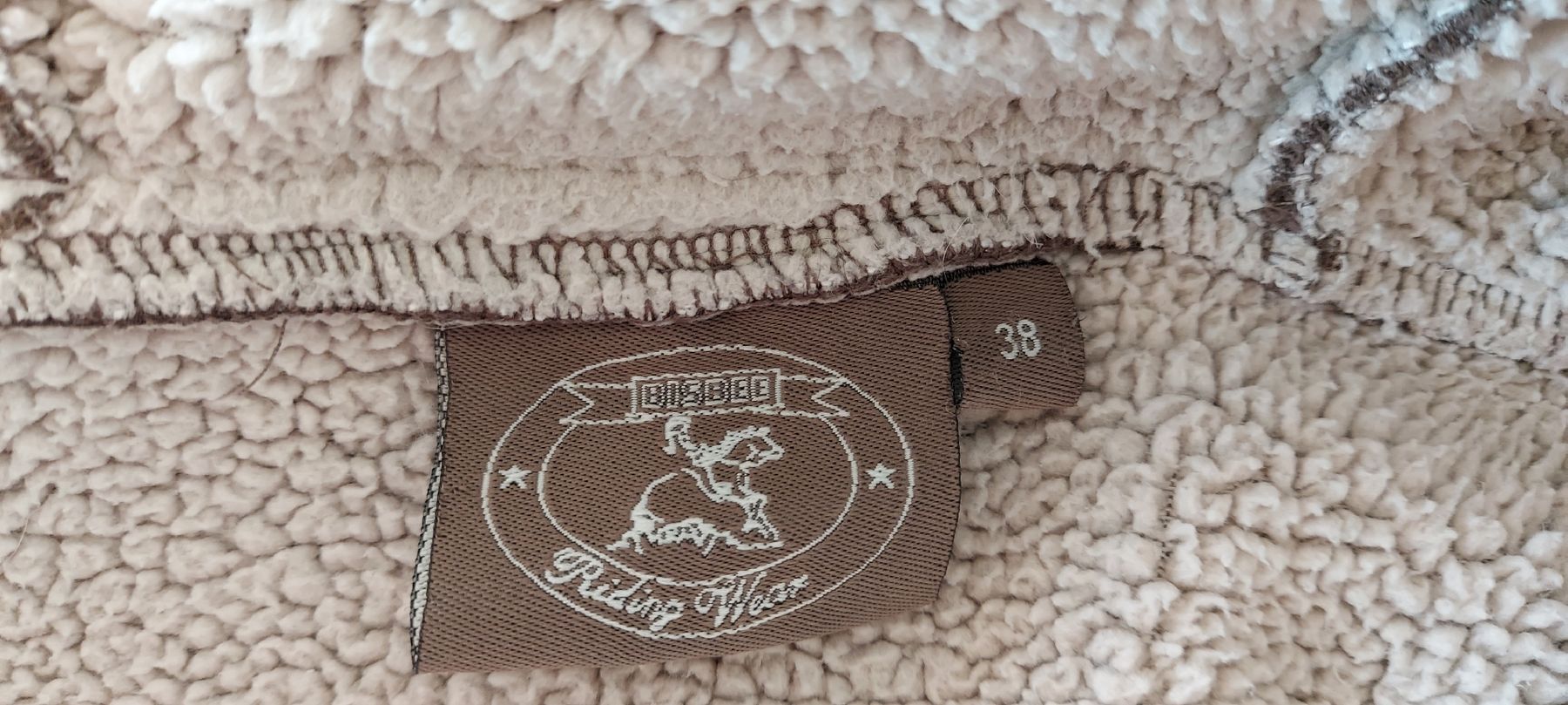 Maglioni & Felpe: Bisbee Riding Wear - Pullover – Usato da Küssnacht am Rigi venduto da Mukare 1