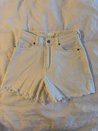 Coole H&M Jeans-Shorts Weiss Gr. 40