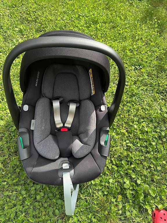 Seggiolini per auto: Babyschale + Kindersitz mit isofix 360 pro – Usato da Adliswil venduto da U.Kundert