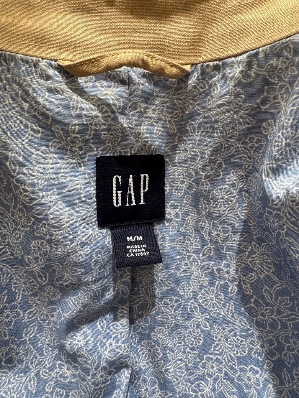 Gap Cappotti: GAP Trenchcoat retro, Gr. 40 – Usato da Männedorf venduto da Olumio 2
