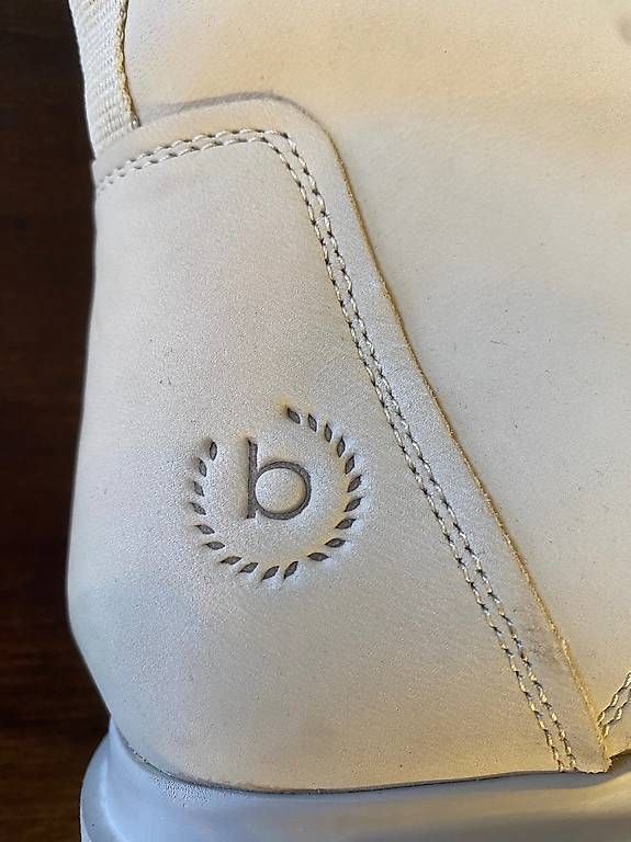 Bugatti Scarpe da donna: Weisse Lederstiefel Bugatti Grösse 41 – Nuovo (secondo la descrizione) da Schaffhausen venduto da Galleria13_Brocki_SH 3