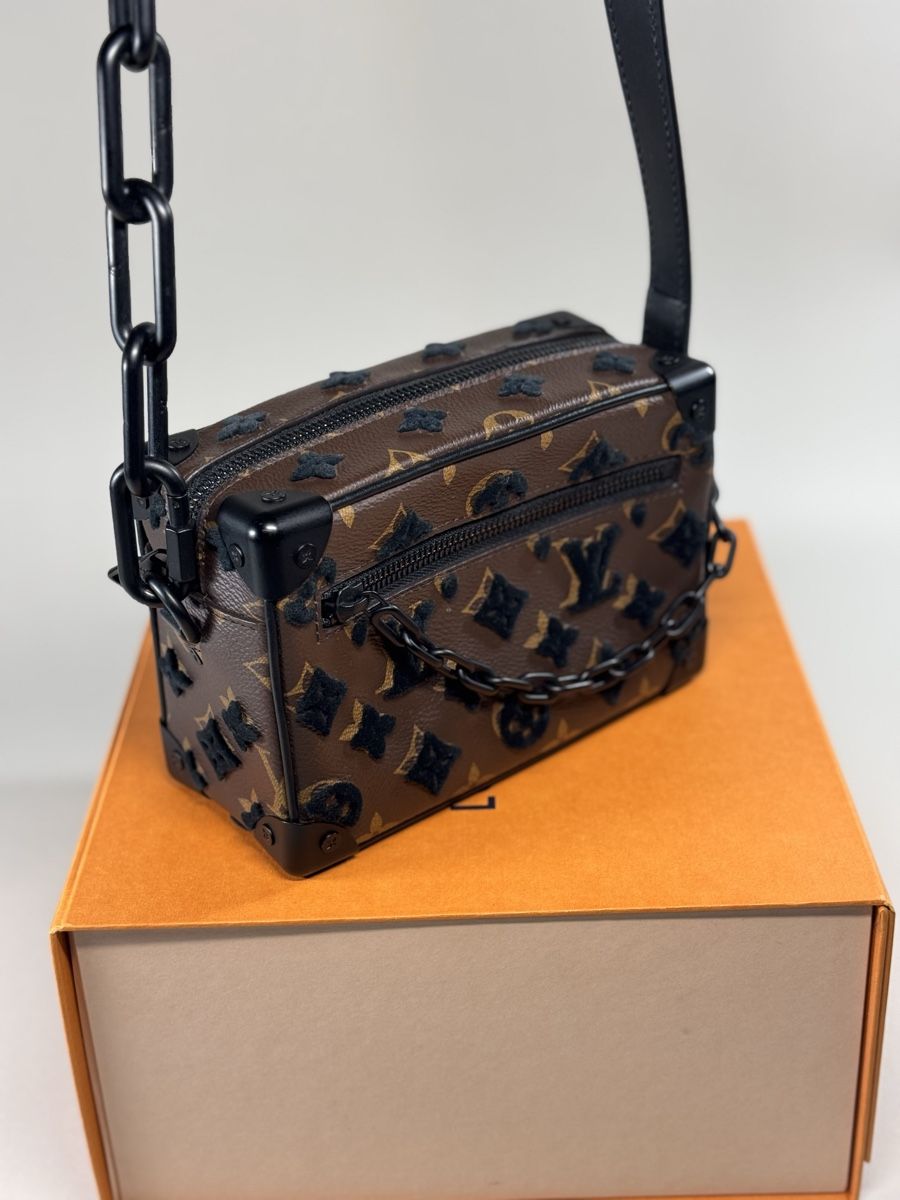 Louis Vuitton Borse: Louis Vuitton Mini Soft Trunk von Virgil Abloh – Nuovo (secondo la descrizione) da Ostermundigen venduto da hacelina 4