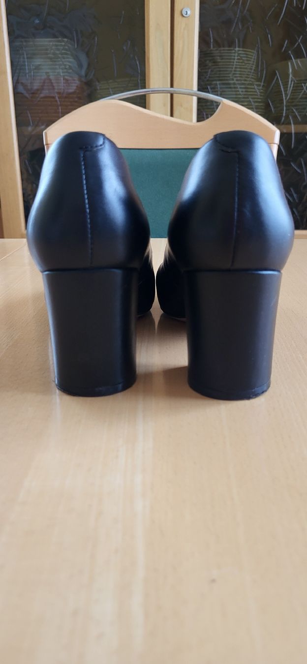 Scarpe da donna: Gino Rossi Lederschuhe Gr. 38 – Nuovo (secondo la descrizione) da Dürrenäsch venduto da DanaW01 2