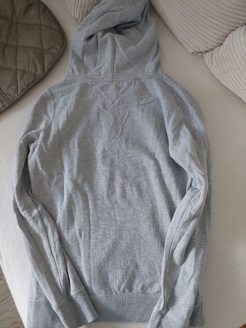 Tommy Hilfiger Maglioni & Felpe: Tommy Hilfiger Kapuzzensweater – Usato da Riehen venduto da jlj_st82 4