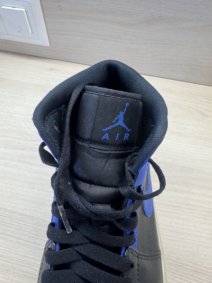 Jordan Scarpe da uomo: Air Jordan 1 Mid "Royal" sneakers – Usato da Clarens venduto da Ian_calvin 5
