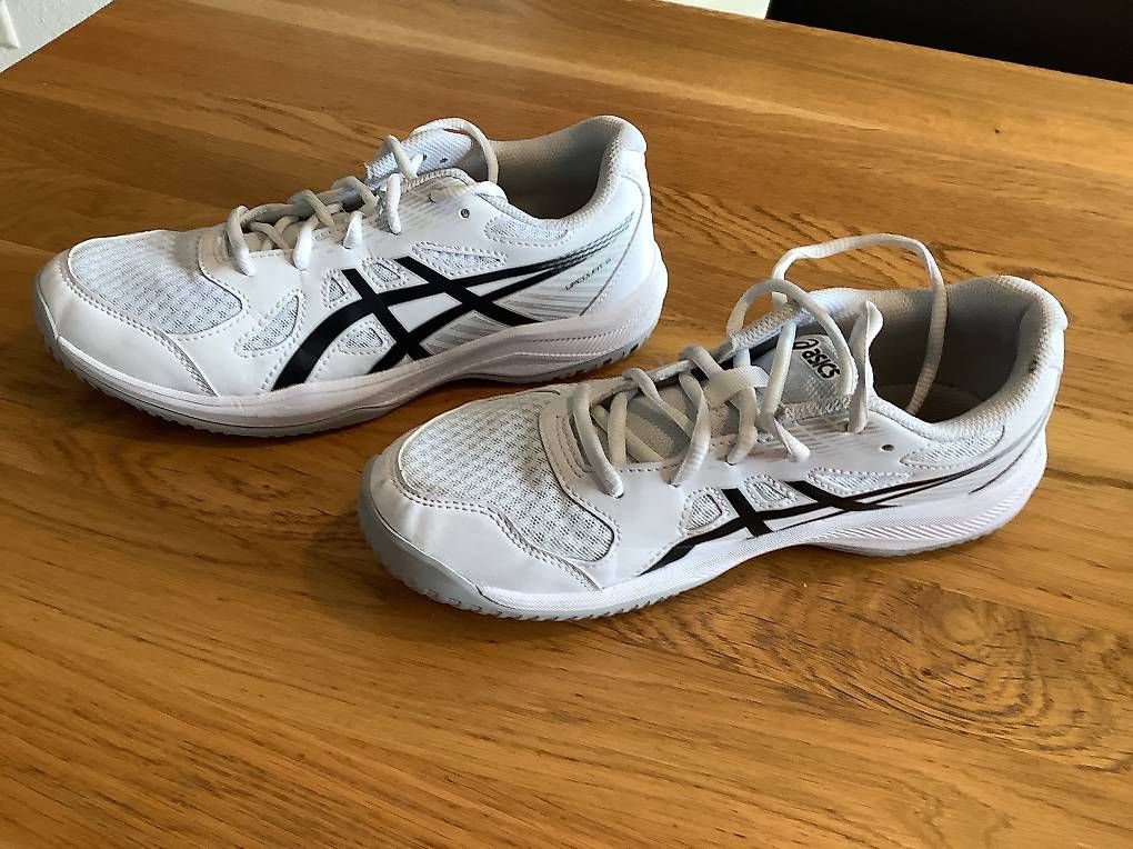 Scarpe da uomo: ASICS Hallenturnschuhe Grösse 39 – Usato da Affoltern am Albis venduto da ShugAaA 2