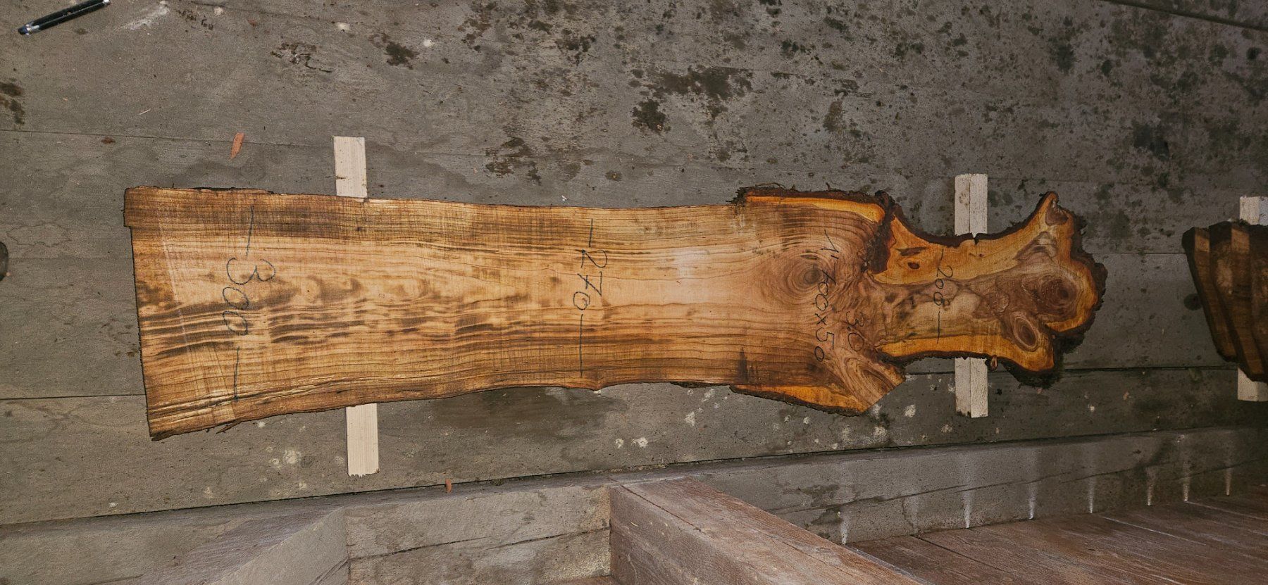 Articoli in legno: Kirschbaumbretter – Usato da Vielbringen Worb venduto da lua_cm7v