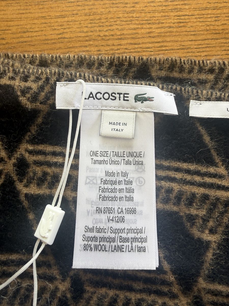 Lacoste Foulard & Sciarpe: Lacoste Woolschal Wool Scarf – Nuovo e nell'imballaggio originale da Solothurn venduto da jus_6kzj 2