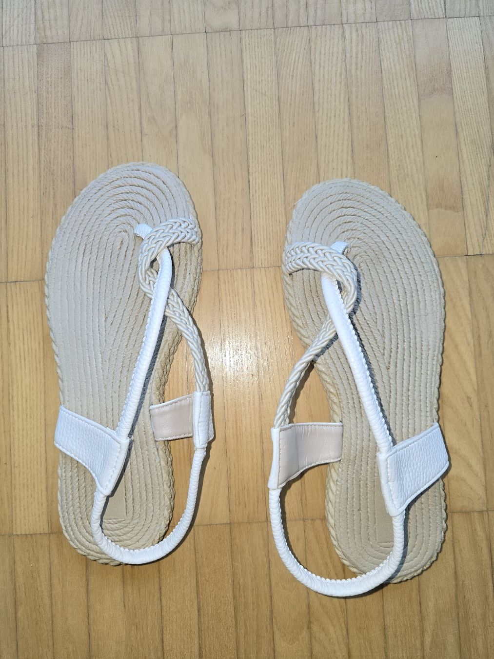 Scarpe da donna: Sandalen, Grösse 37 – Usato da St. Gallen venduto da A.W.128