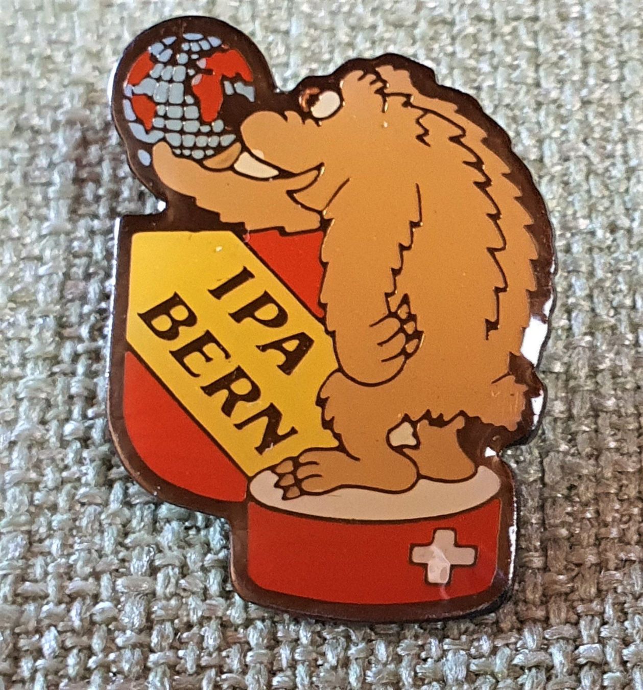Placchette & Badge: E345 - Pin IPA Bern Schweiz Polizei – Usato da Reinach BL venduto da Boston-Verkauf