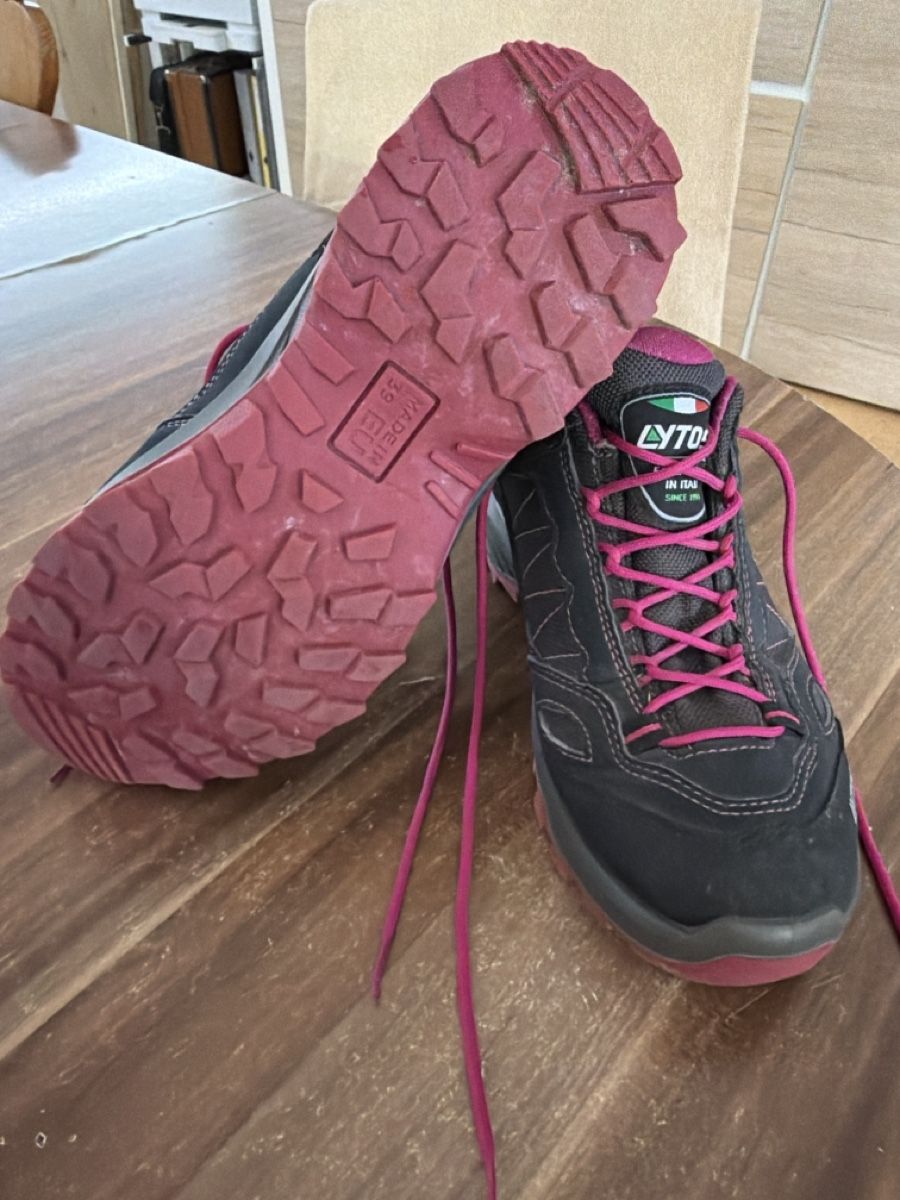 Scarpe da donna: Wanderschuhe – Usato da St. Moritz venduto da dan_r99k 2